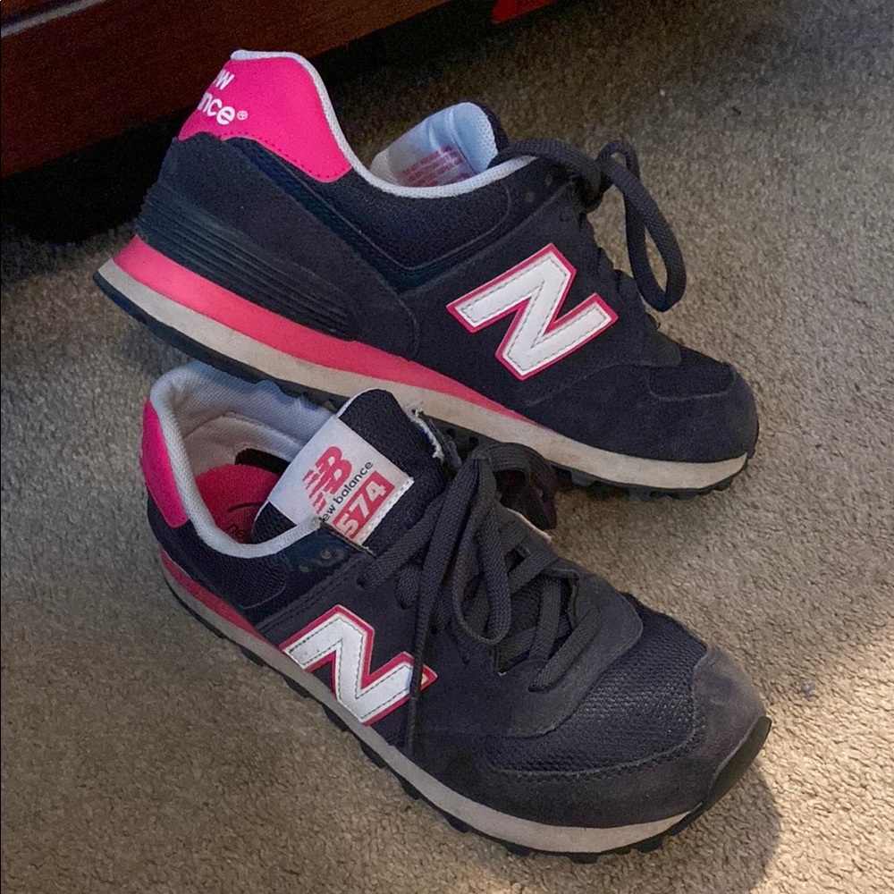 New Balance Blue and Pink Sneakers Classic Athletic Design